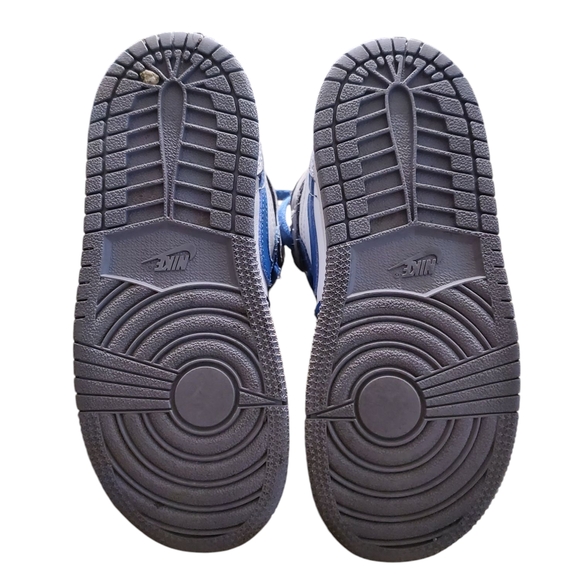 Jordan Retro Blue and White Sneakers - Picture 6 of 6